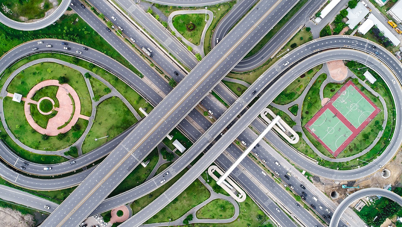 Luftfoto av motorveikryss, illustrerer fleksibel bruk av flåtekort Luftfoto av motorveikryss, illustrerer fleksibel bruk av flåtekort