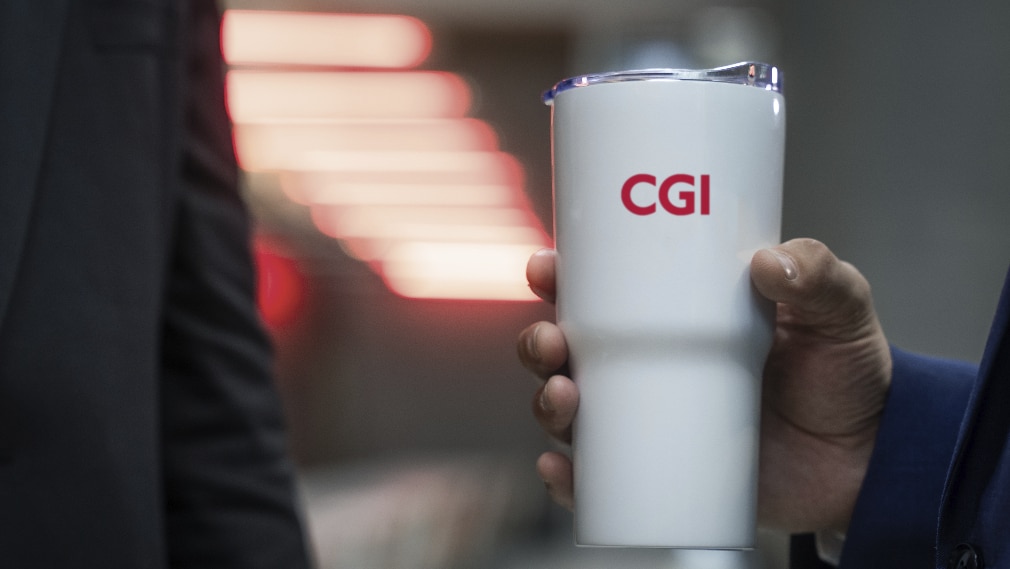 DownloadEmailAdd to album CGI-Photo-Canada-130 CGI coffee cup