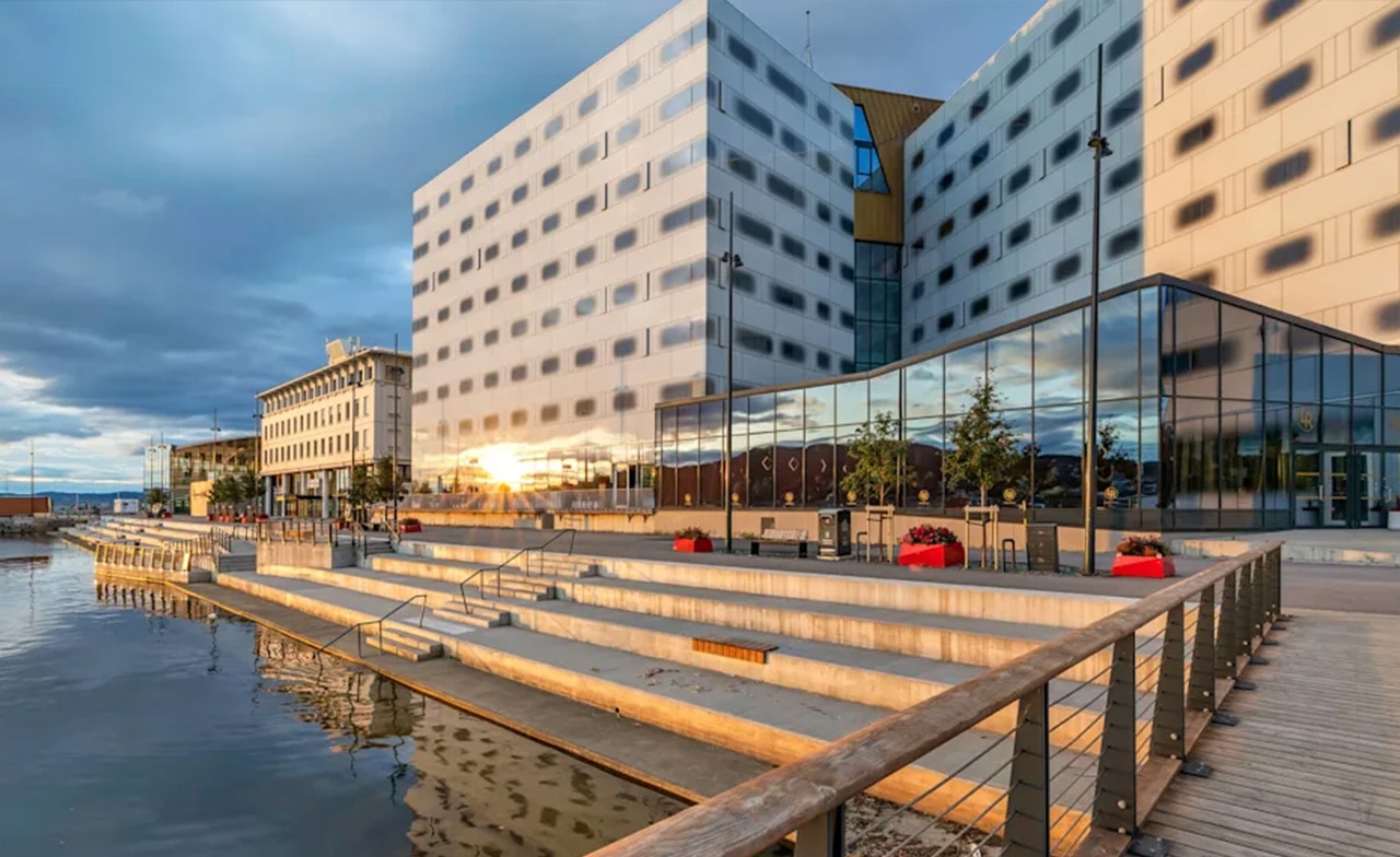 Clarion Hotel Trondheim i soloppgang