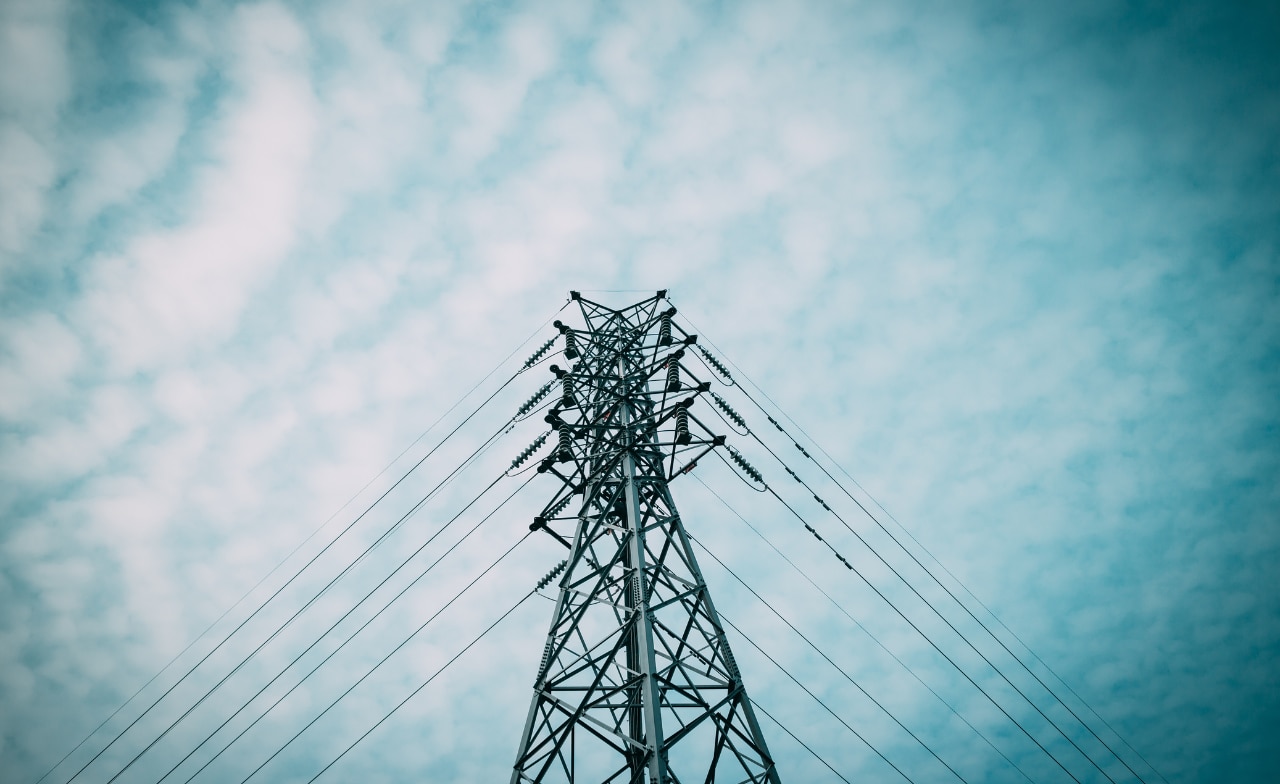 Electricity mast