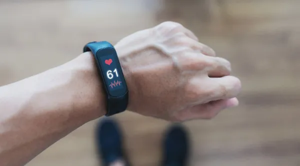 A watch measuring heartbeats 