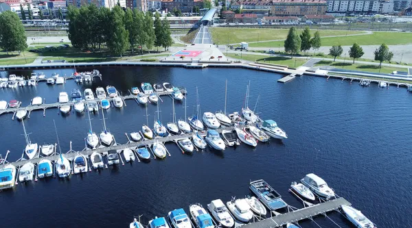 Båthamnen vid Väsmanstrand i Ludvika