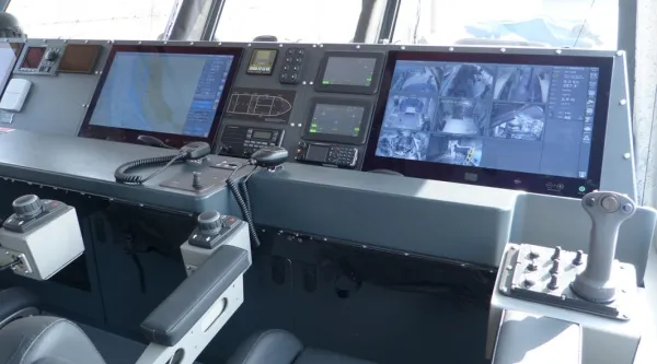 Boar operation deck with CGIU OpenSea360 technology in use