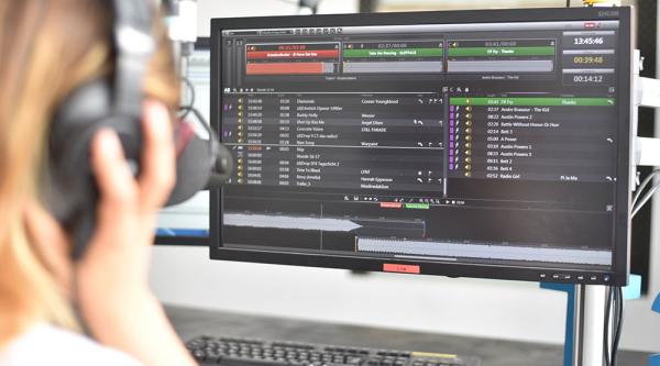 dira radio solutions application shown on monitor