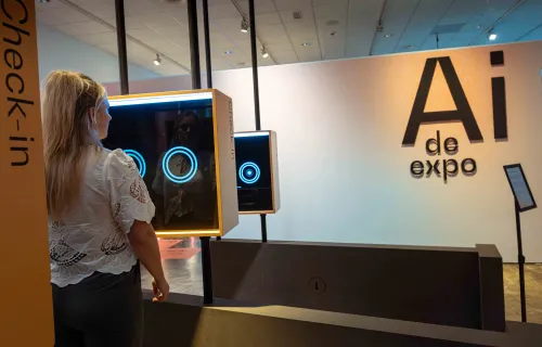 Ai: de expo in Discovery Museum