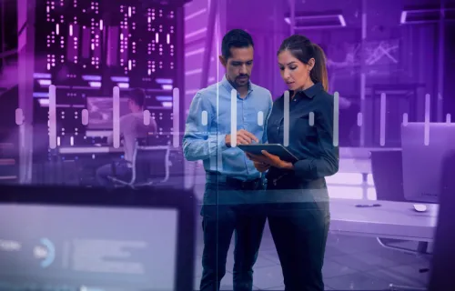 Kuvituskuva: Asiantuntijat tutkivat liiketoiminta-analyysia.