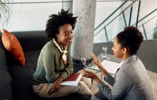 Zwei Banking-Experten diskutieren über Strategien, wie der Zahlungsverkehr modernisiert werden kann