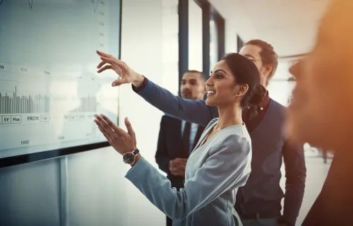 Guiding a Canadian insurer through a cloud strategy decision