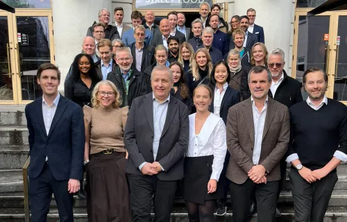 Gruppebilde av vårt team innen Manufacturing, Retail og Defence