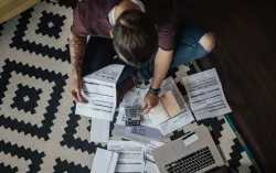 Legal-Finnish citizens manage economic hardship