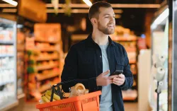 Personne dans une épicerie