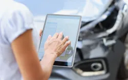 Digitale Schadensabwicklung in der Werkstatt: Schadenserfassung am Fahrzeug per Tablet