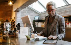 Digitale Payment-Lösung im täglichen Einsatz in einem gastronomischen Betrieb in Europa