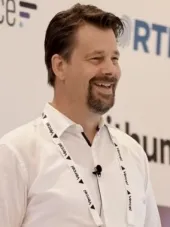 Sebastian Remer - Profilbild Sebastian Remer