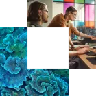 Professionnels analysant des données sur ordinateur dans un environnement digital moderne