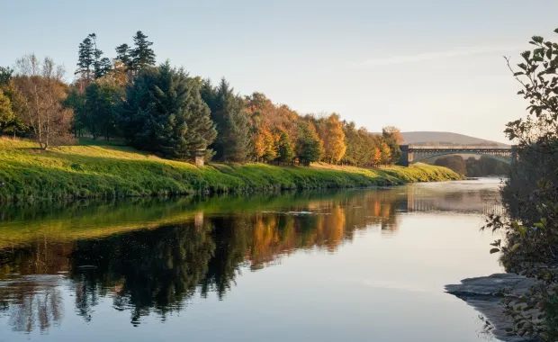 Une rivière à Aberdeen au Royaume-Uni