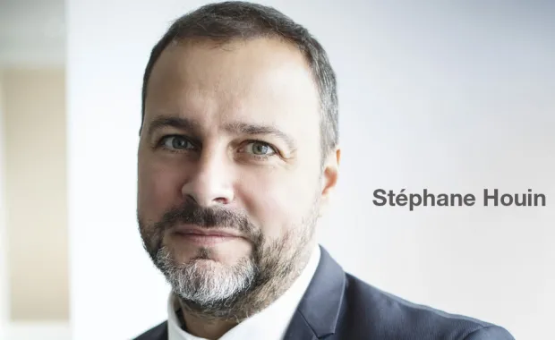 La priorité des acteurs bancaires, c’est de travailler la complémentarité entre l'humain et le digital 