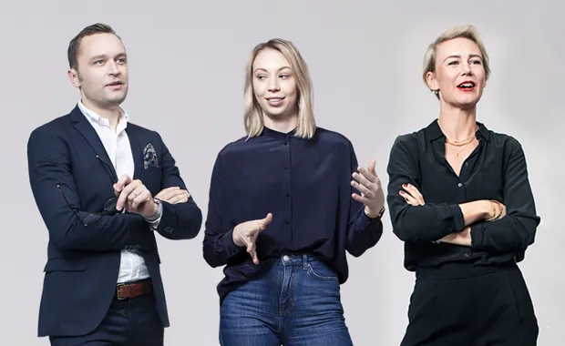 Tre CGI konsulter står tillsammans