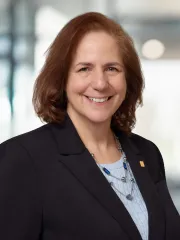 Sandy Maloney professional photo