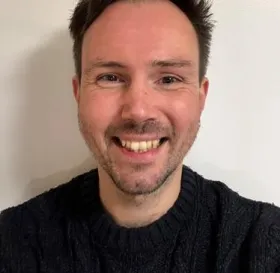Leigh Chilcott Headshot