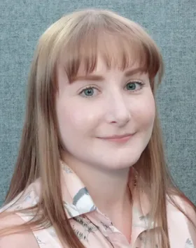 Charlotte Henrikson Headshot