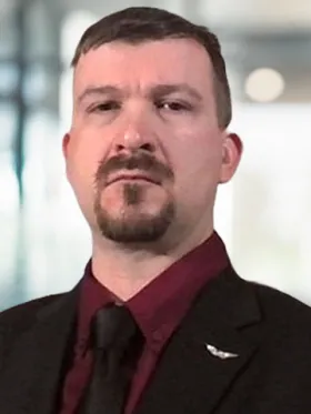 headshot of Steven Toth