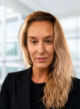 Lisa Mountford Headshot