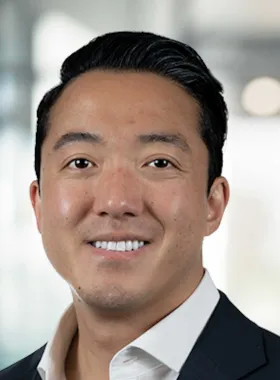 headshot of Henry Meyer