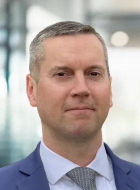 Headshot of Peter Sittenauer