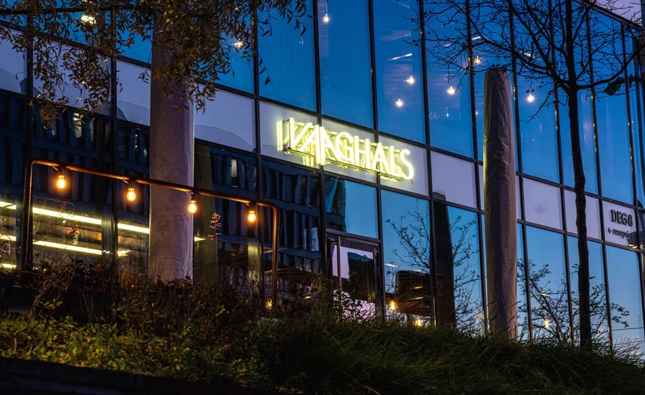 Inngangspartiet til Vaaghals restaurant i Bjørvika